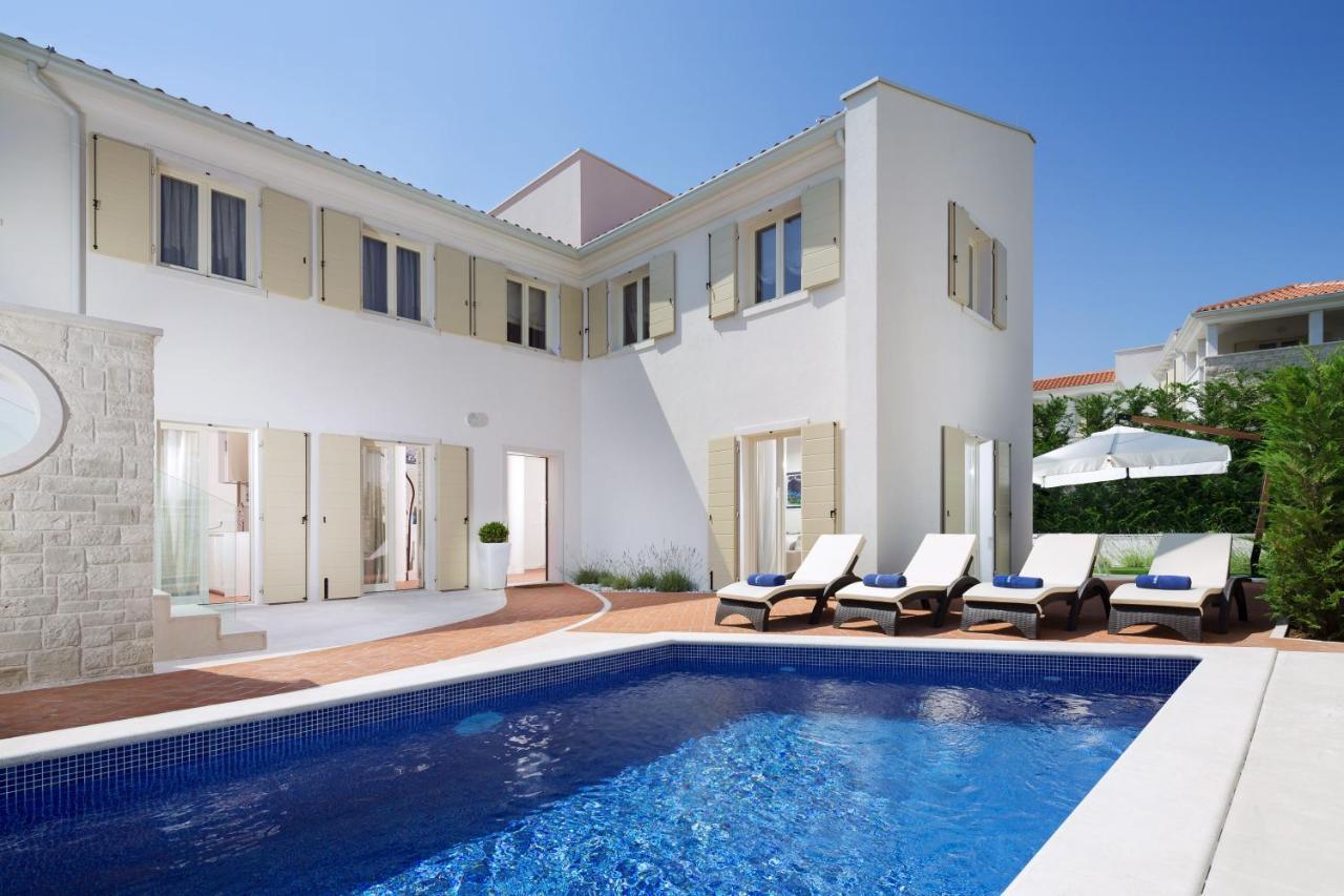 Villa Sylvia By Hmz Villas Tar-Vabriga Eksteriør billede