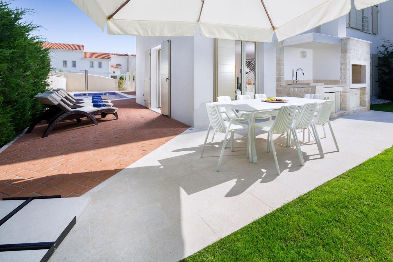 Villa Sylvia By Hmz Villas Tar-Vabriga Eksteriør billede